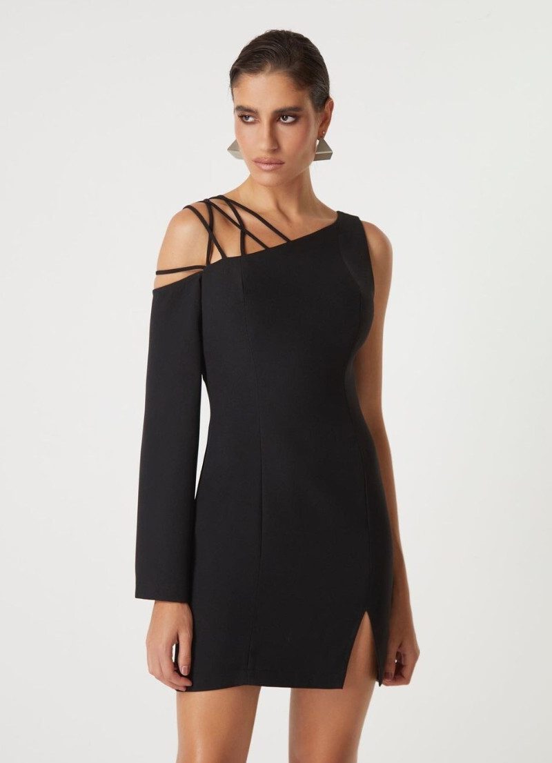 BLACK DRESS ARBOUR